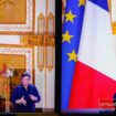 En direct, allocution d’Emmanuel Macron : pas de démission, un premier ministre nommé « dans les prochains jours », une loi de finances spéciale avant la mi-décembre… Ce qu’il faut retenir de la prise de parole du chef de l’Etat