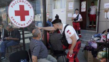 En direct, guerre en Ukraine : au moins six morts et dix blessés après un bombardement dans l’oblast russe de Koursk, affirment les autorités locales