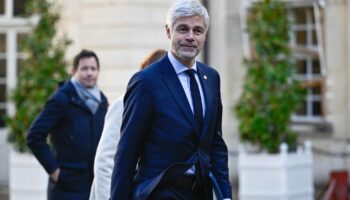 En direct, nouveau gouvernement : Laurent Wauquiez et Mathieu Darnaud discuteront au téléphone avec François Bayrou dans l’après-midi