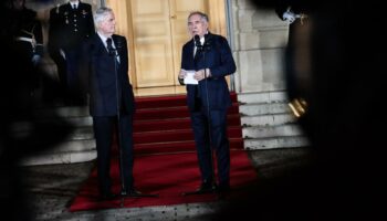 En direct, nouveau premier ministre : François Bayrou a mené des consultations ; Jordan Bardella déclare que le premier ministre est « sous surveillance » du Parlement et du RN