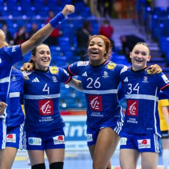 Euro féminin de handball : l’équipe de France l’emporte face à la Suède et se qualifie pour les demi-finales