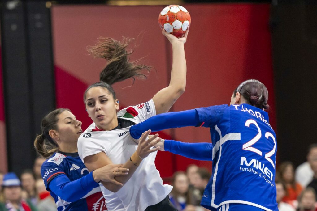 Euro féminin de handball : opposée au Danemark en demi-finales, la France veut redevenir « la meilleure défense du monde »