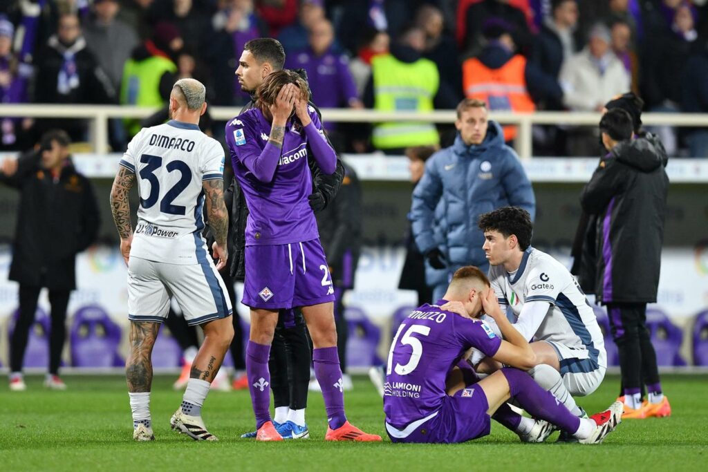 Football : le match entre la Fiorentina et l’Inter Milan interrompu puis reporté après le malaise d’un joueur