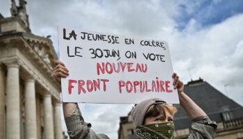 « Fractures françaises » : « la jeunesse, tantôt diabolisée, tantôt convoitée »