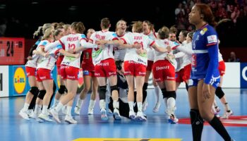 France-Danemark : le résumé de l’élimination des Bleues en demi-finale de l’Euro féminin de handball