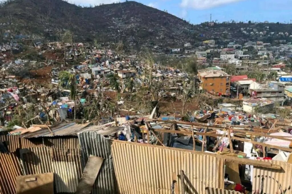 Francia teme que haya "cientos de muertos" tras el paso del ciclón Chido en las islas Mayotte