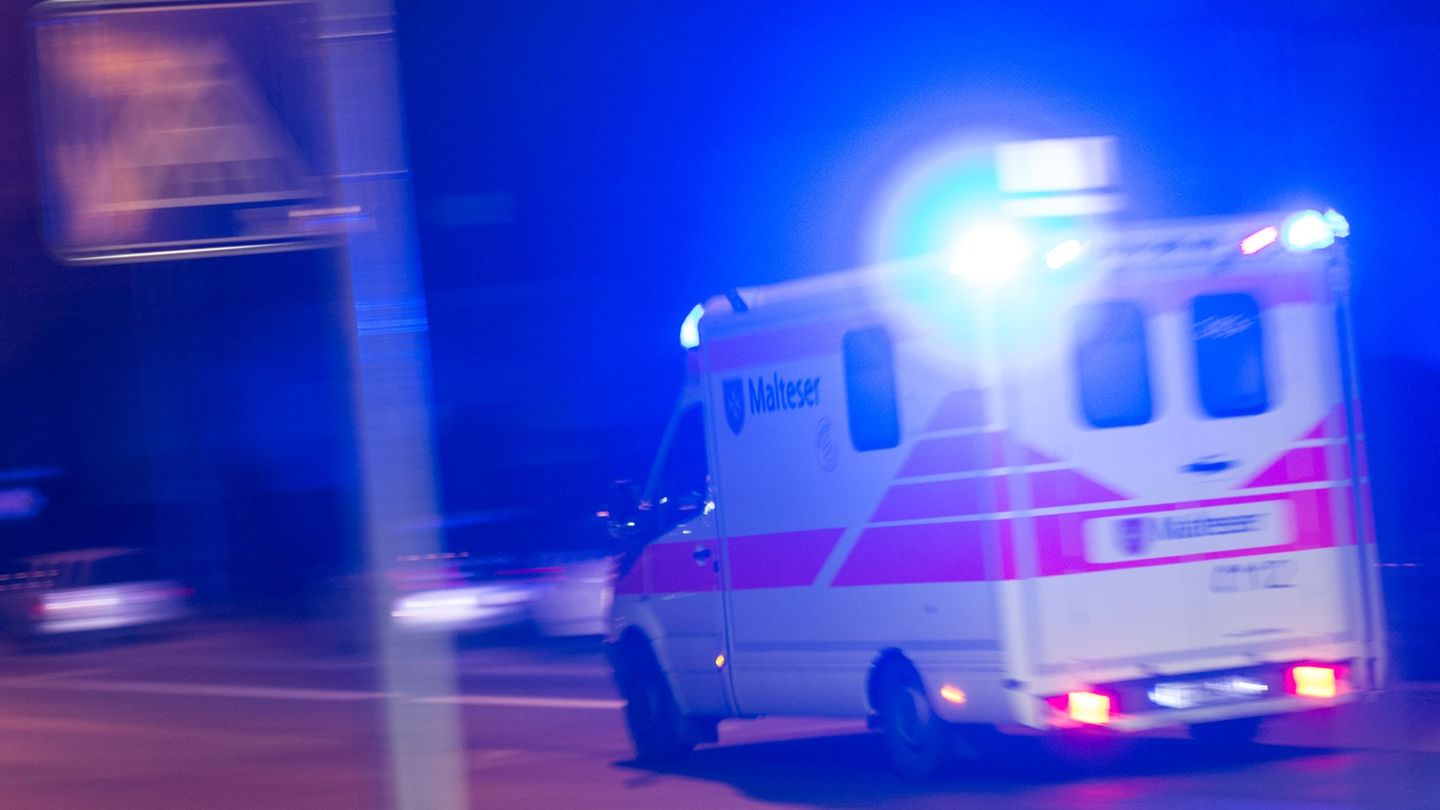 Der Rettungsdienst brachte alle Verletzten in eine Klinik. (Symbolbild) Foto: Patrick Seeger/dpa