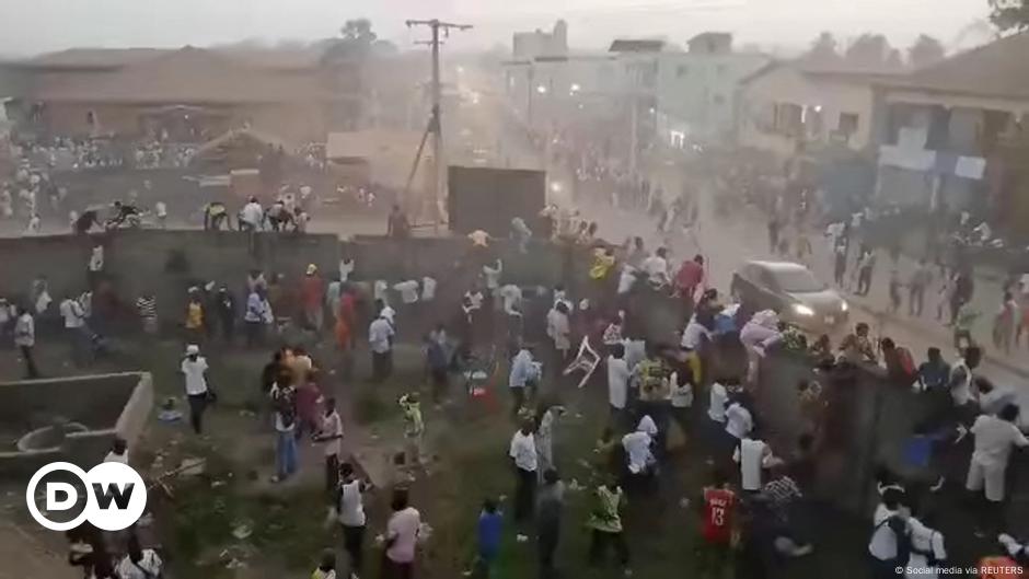 Guinea: Dutzende Tote nach Massenpanik in Fußball-Stadion