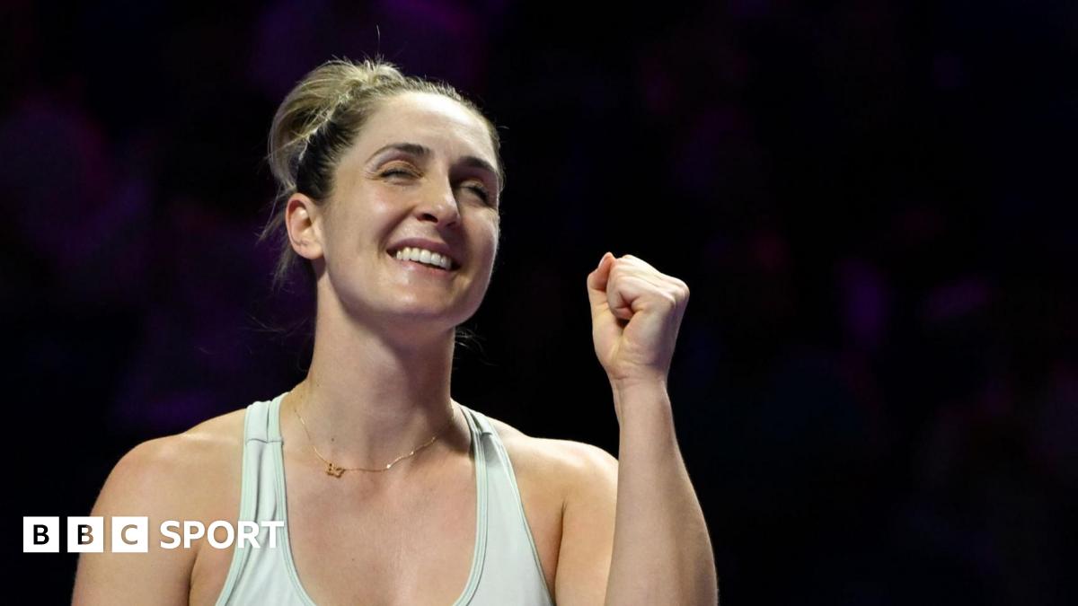 Gabriela Dabrowski celebrates winning the 2024 WTA Finals doubles title