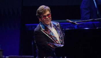 «J’ai perdu la vue» : Elton John révèle être devenu aveugle