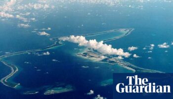 Judge finds UK unlawfully detained Tamils stranded on Diego Garcia