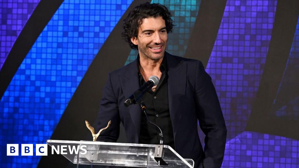 Justin Baldoni women's solidarity award rescinded amid allegations