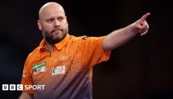 Christian Kist after his nine-darter