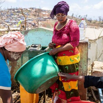 « L’État est absent » : à Mayotte, des élus dénoncent un manque d’aide sur le terrain