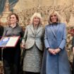 La reine Camilla et Brigitte Macron remettent un prix pour promouvoir la lecture entre les deux rives de la Manche