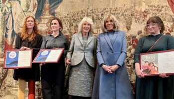 La reine Camilla et Brigitte Macron remettent un prix pour promouvoir la lecture entre les deux rives de la Manche