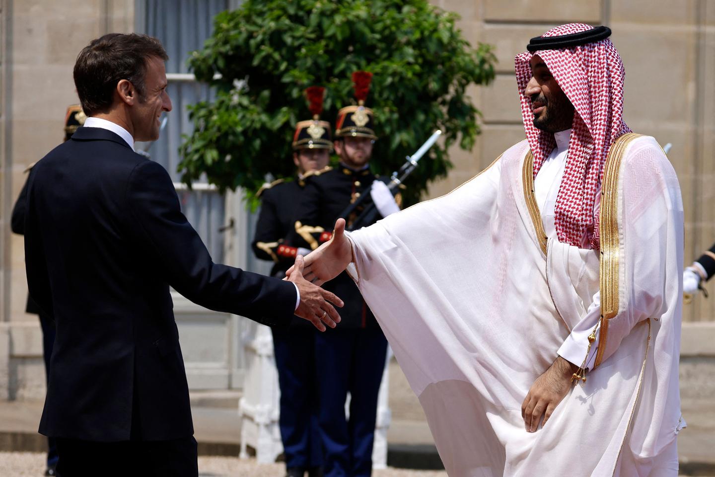 Les enjeux économiques au cœur de la visite d’Emmanuel Macron en Arabie saoudite