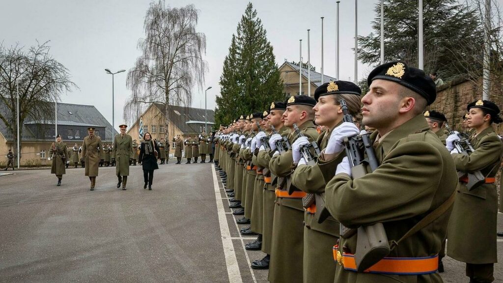 Luxembourg: Le service militaire ne sera pas obligatoire, déclare Yuriko Backes