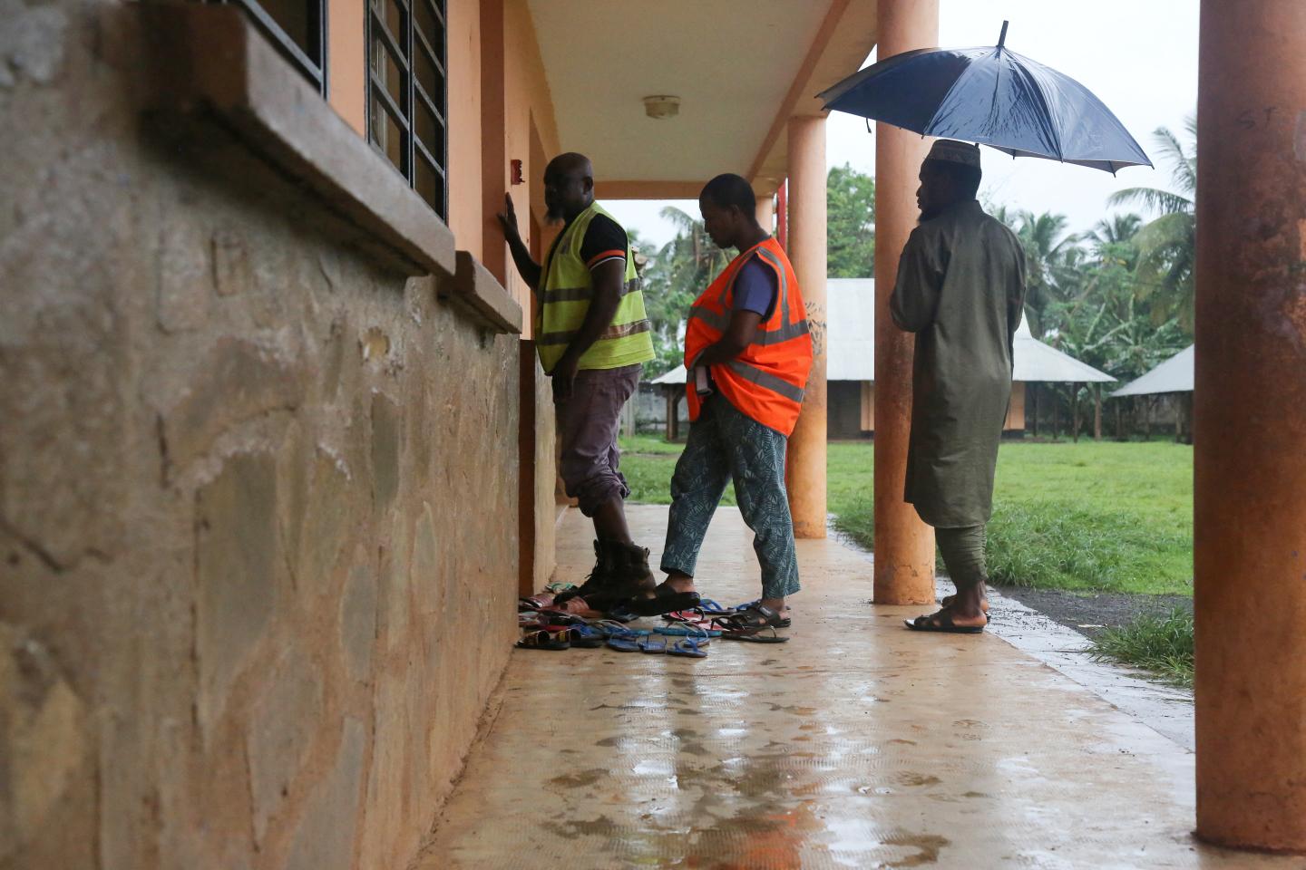 Mayotte : le cyclone Chido, en approche, menace l’archipel, placé en alerte violette, le plus haut niveau, par la préfecture