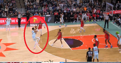 NBA: contre et tir à trois points sur une jambe... l’action folle de Victor Wembanyama