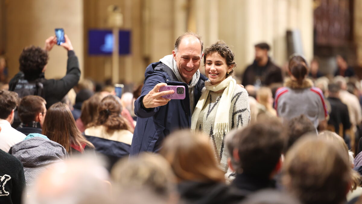 « Nous avons besoin de beauté comme ça » : l’émotion des premiers visiteurs de la cathédrale Notre-Dame