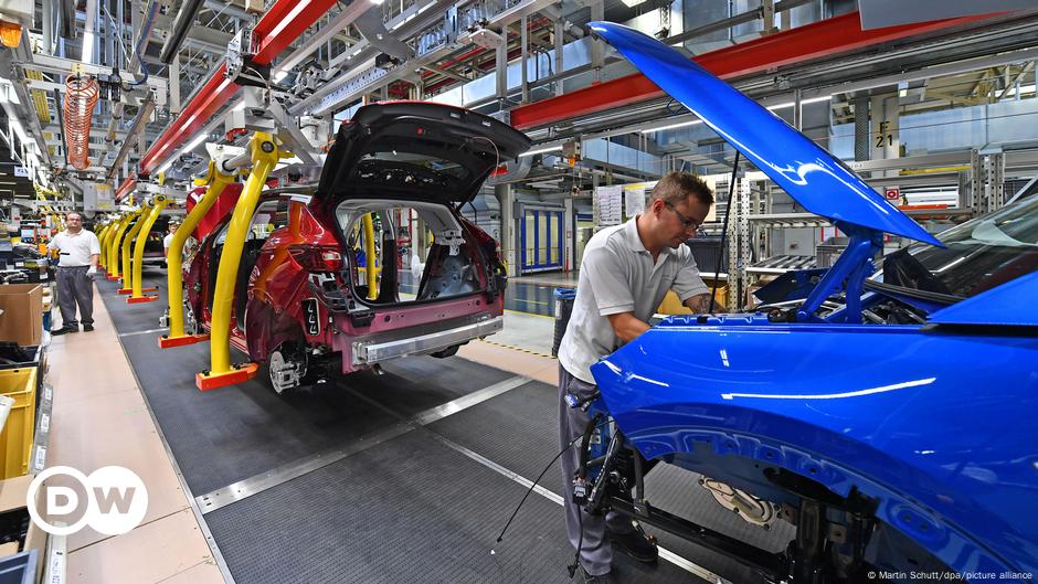 OECD slashes growth forecasts for Germany, France