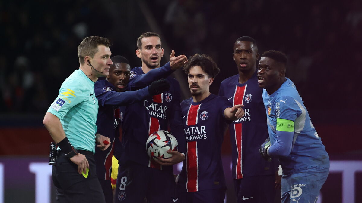 PSG-Monaco : qui est Willy Delajod, l’arbitre du Trophée des champions qui a subi des menaces cette saison ?