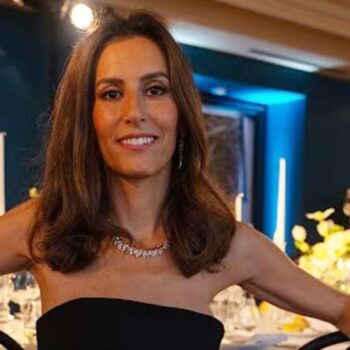 Papá Noel, regalos y mucha decoración:  Ana Boyer  revela cómo se celebra la Navidad en casa de Isabel Preysler