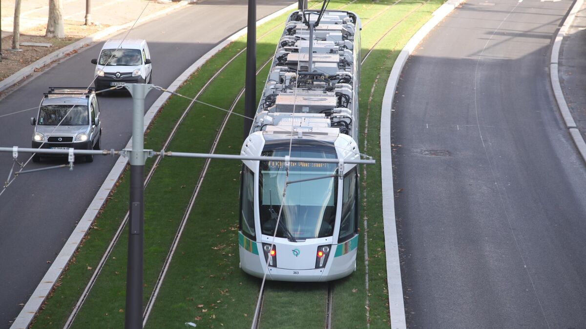 Paris : un cycliste entre la vie et la mort après avoir été percuté par un tramway