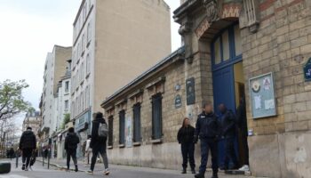 Paris : un jeune blessé au couteau aux abords d’un lycée du XVIe arrondissement