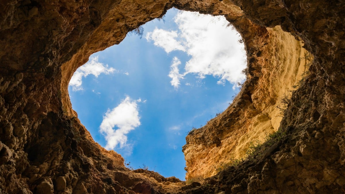 Peut-on creuser un trou d'un bout à l'autre de la Terre?