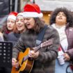 Photos: Les candidats du Luxembourg Song Contest au marché de Noël de Dudelange