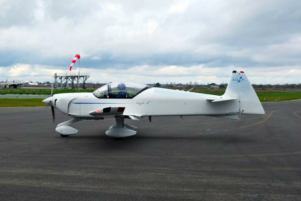 Près de Toulouse, Aura Aero fait décoller son avion biplace 100 % électrique