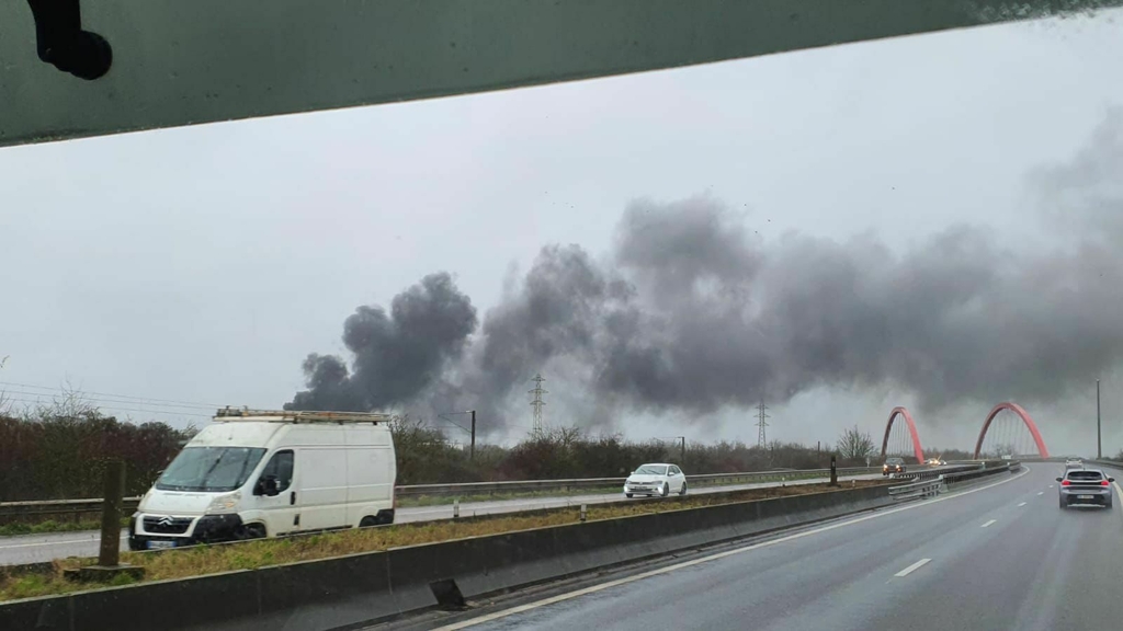 Raisons inconnues: Un bus a pris feu ce lundi à Schifflange