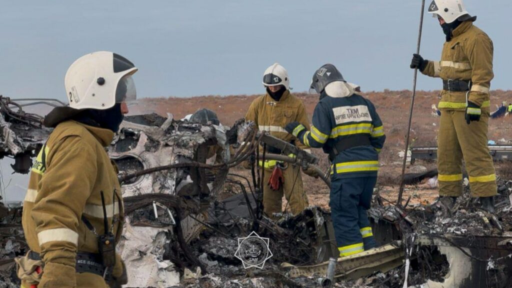 Rusia derribó el avión estrellado en Kazajistán