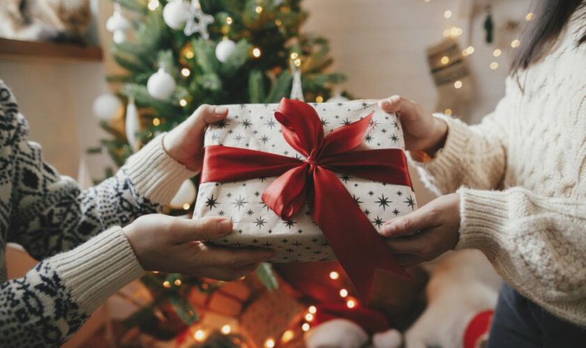 Secret Santa : 6 idées cadeaux pour « l’autre con »