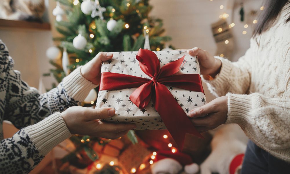 Secret Santa : 6 idées cadeaux pour « l’autre con »