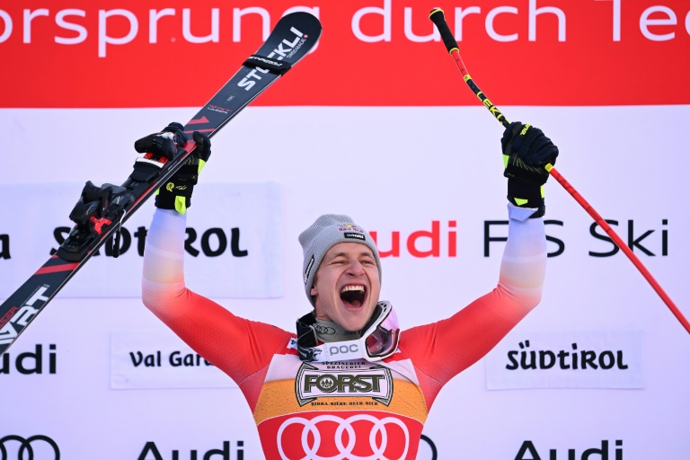 Ski alpin: : Odermatt dompte enfin la Saslong pour égaler Zurbriggen