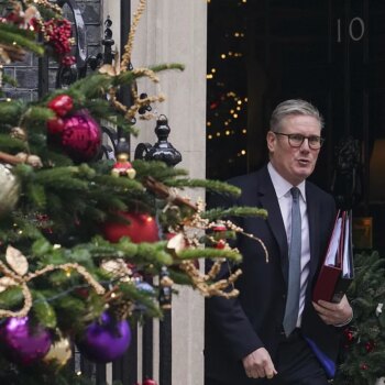 Starmer intenta relanzar su Gobierno con un "plan para el cambio": "La gente está cansada de que les prometan el mundo y las soluciones sean como tiritas"