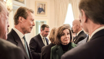 Suite à "une blessure": Nancy Pelosi admise dans un hôpital au Luxembourg