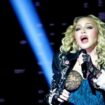 « Terriblement irrespectueux » : Madonna crée la polémique en publiant des photos osées, créées par l’IA, d’elle avec le pape