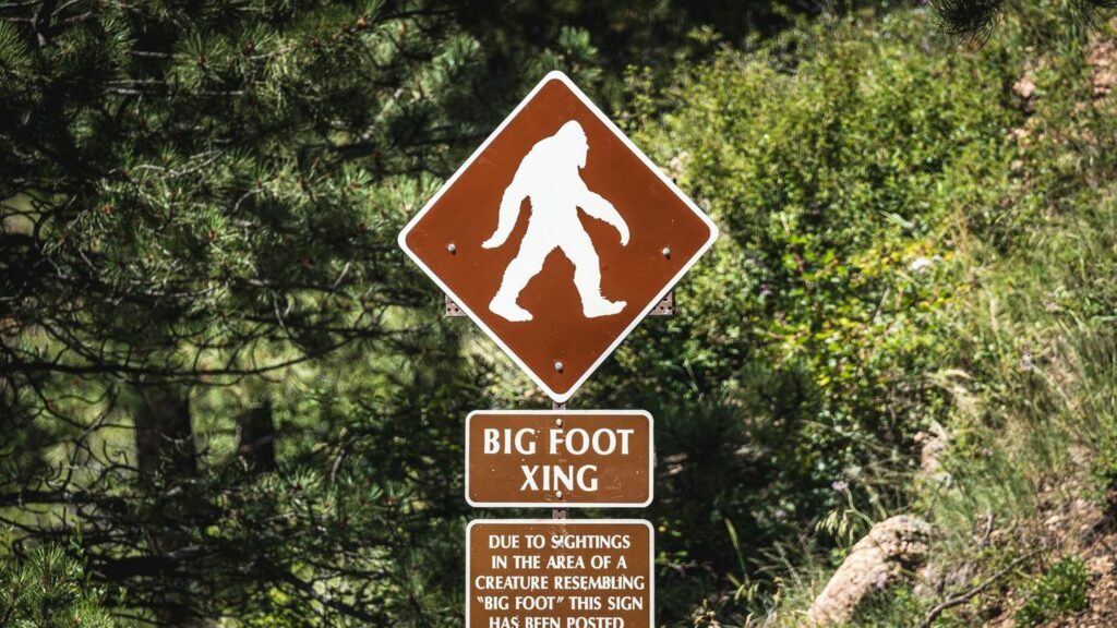 Ein Schild mit Bigfoot