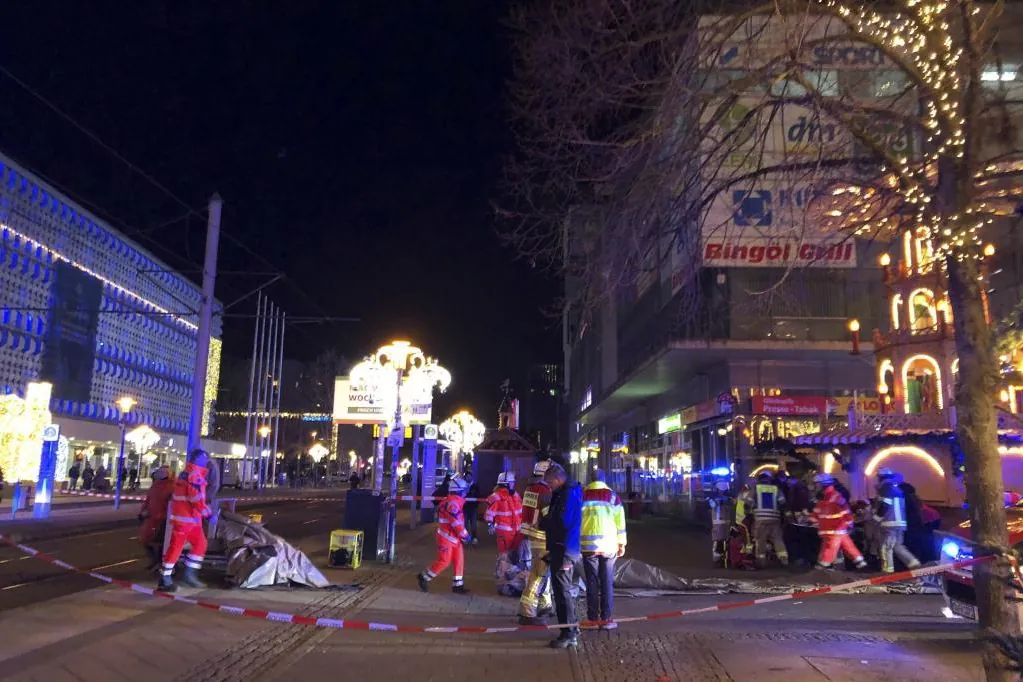 Un coche atropella a un grupo de personas en un mercadillo navideño en Alemania