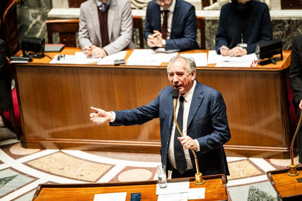 Un gouvernement Bayrou aux airs de déjà-vu, loin des promesses d’ouverture