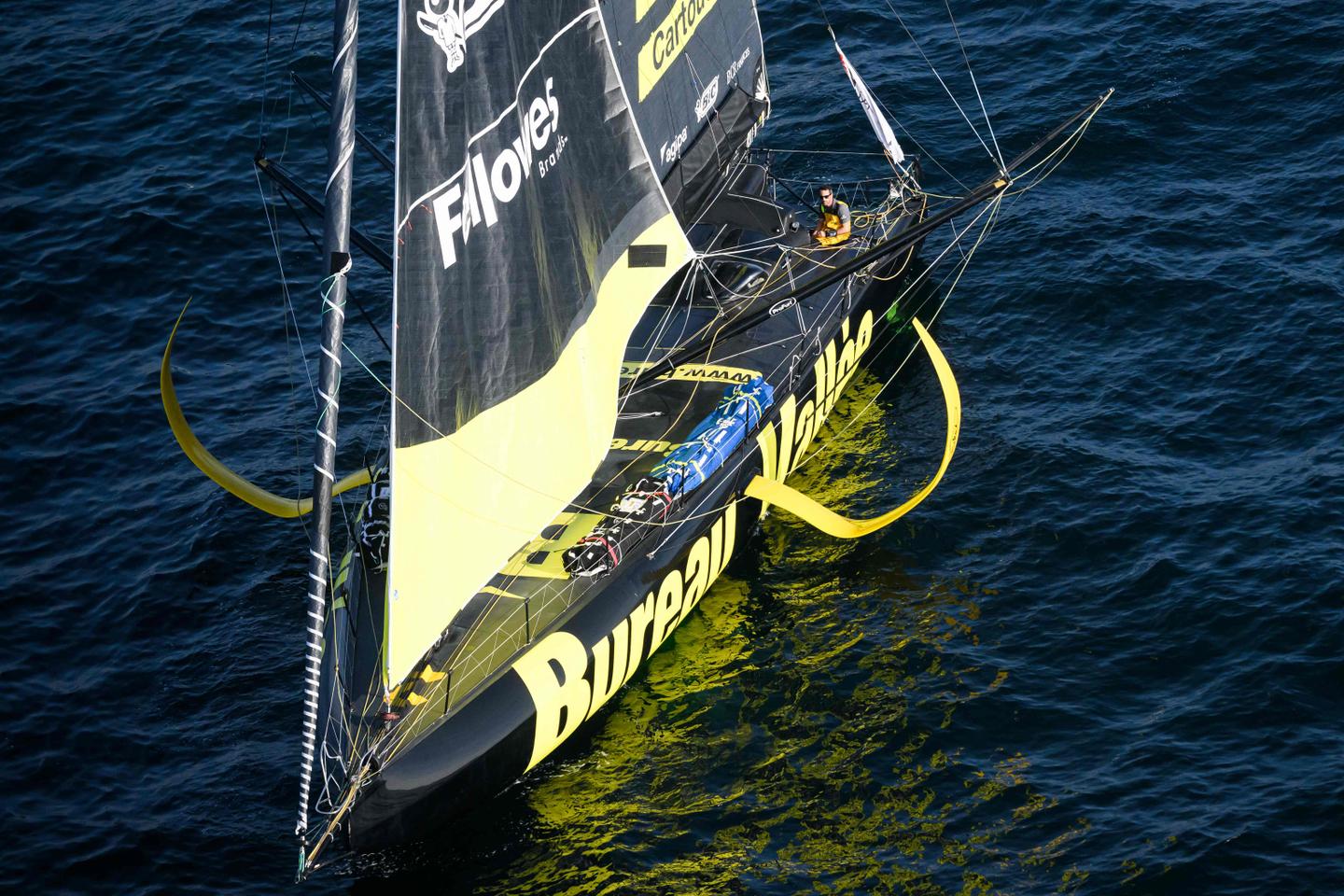 Vendée Globe 2024 : après une deuxième avarie majeure, Louis Burton abandonne, « la mort dans l’âme »