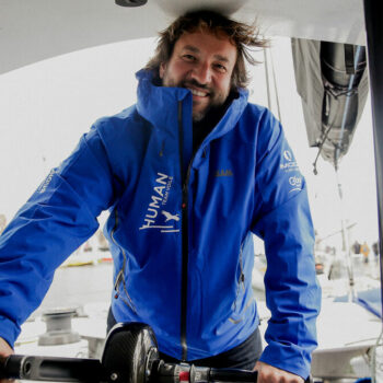 Vendée Globe : un marin pénalisé pour avoir utilisé son moteur en plein Océan Indien, près d’une île déserte