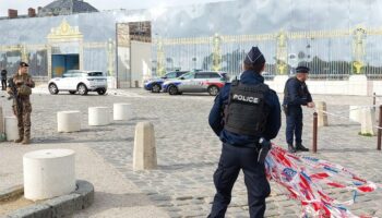 Versailles : avec 18 enfants à bord, le chauffeur de bus… n’avait pas le permis de conduire