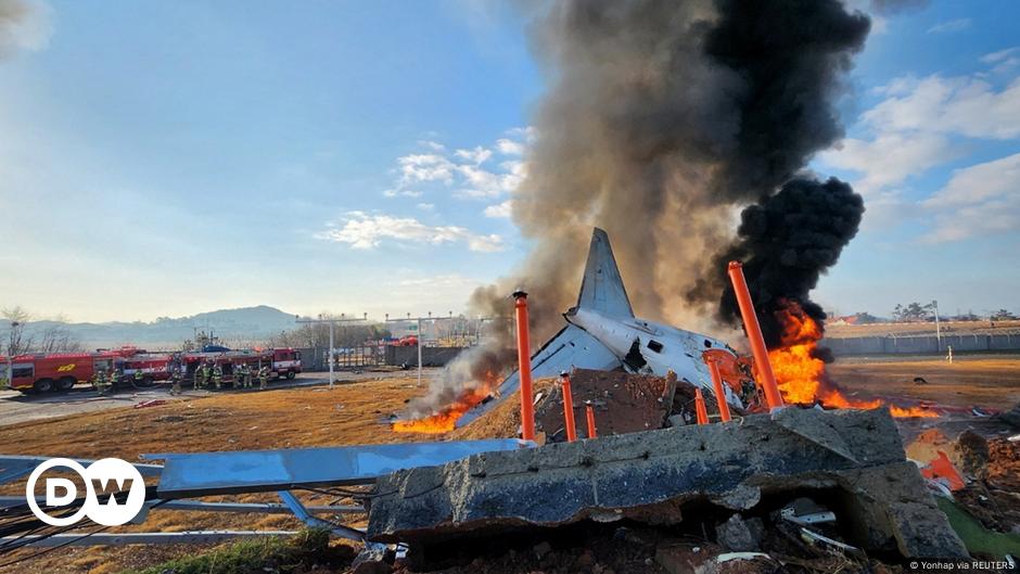 Viele Tote bei Flugzeugunglück in Südkorea