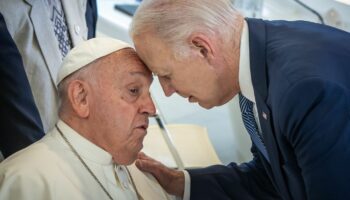 Kurz vor seinem Abschied aus dem Amt plant Joe Biden noch ein Treffen mit dem Papst - in Italien. (Archivbild) Foto: Michael Kap