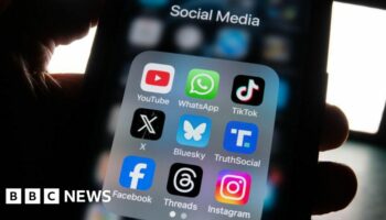 Whatsapp and Instagram restored after Meta outages